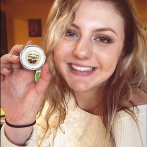 Meet your Posher, Kira